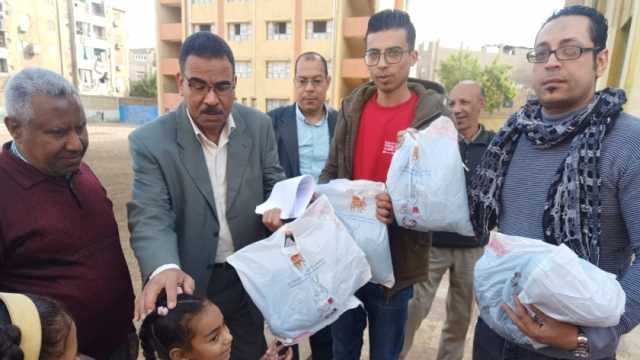 «تعليم قوص»: توزيع الزي الرياضي على 28 ألفا و800 طالب