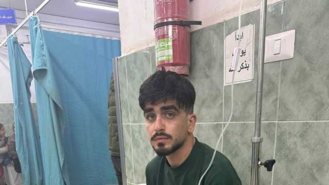 شاب فلسطيني يناشد شيخ الأزهر التدخل لإنقاذ قدمه من البتر: «لا أشعر بها»