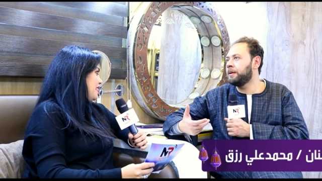 قصة حب الفنان محمد علي رزق.. بدأت بـ«صدفة» وانتهت بزواج (فيديو)