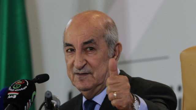 الرئيس الجزائري: من يدافع عن وطنه وأرضه ليس إرهابيا