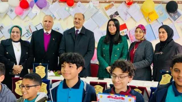 «تعليم الإسكندرية»: تكريم المتميزين ومتابعة المدارس في ظل سوء الأحوال الجوية