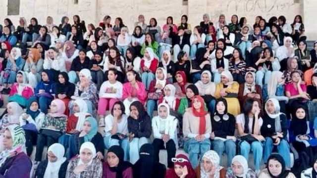«التعليم»: إقبال كبير على المراجعات النهائية لمناهج الشهادتين الإعدادية والثانوية