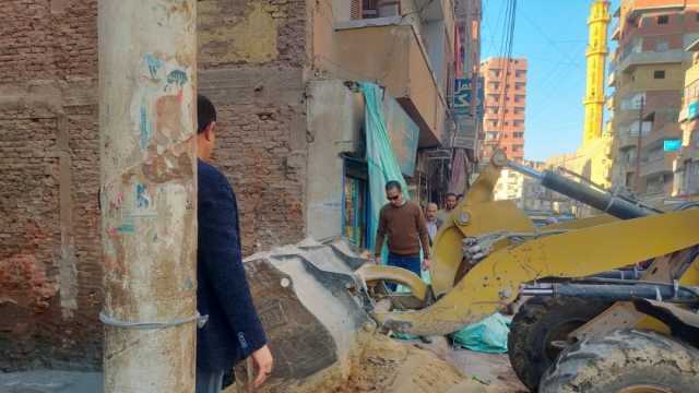 إزالة 6 حالات تعد بالبناء المخالف في المهد بالمنيا