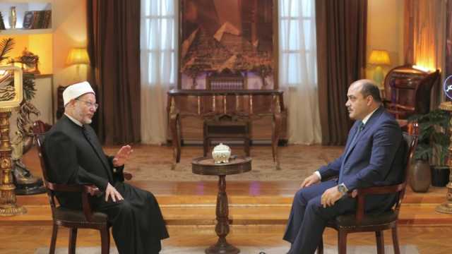 مفتي الديار المصرية ضيف الإعلامي محمد الباز في برنامج «الشاهد» الليلة
