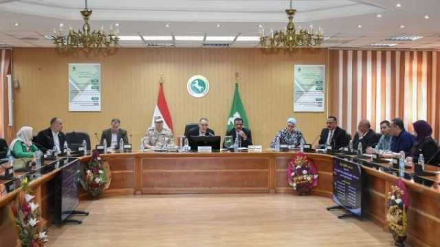 محافظ الشرقية يوجه بصرف مساعدات مالية عاجلة لـ9 أسر من الأولى بالرعاية