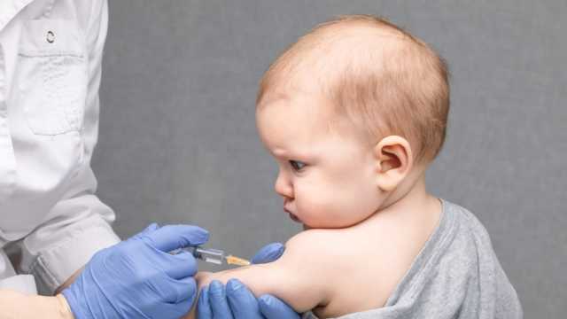 «معلومات الوزراء» يكشف تفاصيل خدمة توعية الأسر بتطعيمات المواليد عبر الهاتف