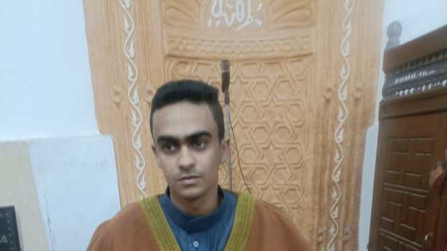 الشيخ عبدالمحسن من أصغر أئمة القليوبية.. يكمل مسيرة والده وجده