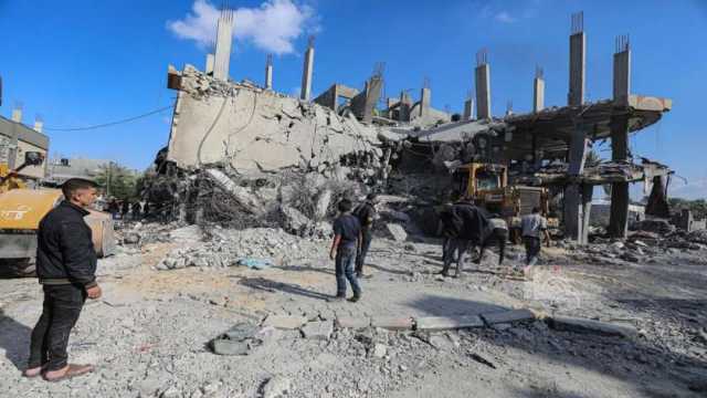 محلل سياسي: مشهد الأسرى الفلسطينيين تكرار للنازية.. والوضع في غزة مأساوي