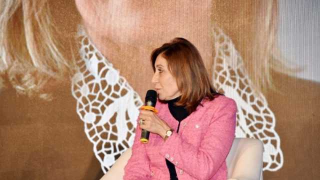 وزيرة الثقافة تشارك في الجلسة النقاشية لمنتدى قمة المرأة المصرية