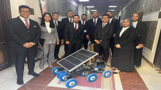 «روڤر فضائي».. مشروع تخرج طلاب علوم الملاحة ببني سويف