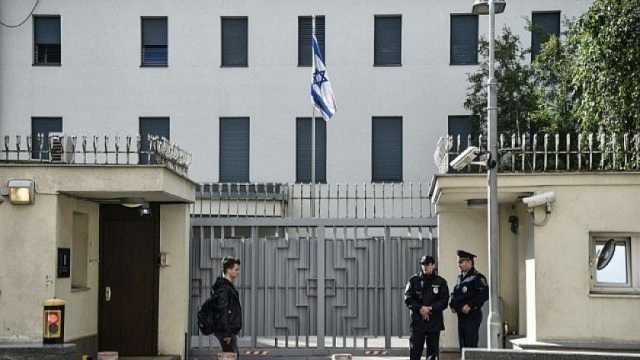 هتف فلسطين حرة.. تفاصيل إشعال أمريكي النار في جسده أمام سفارة إسرائيل بواشنطن