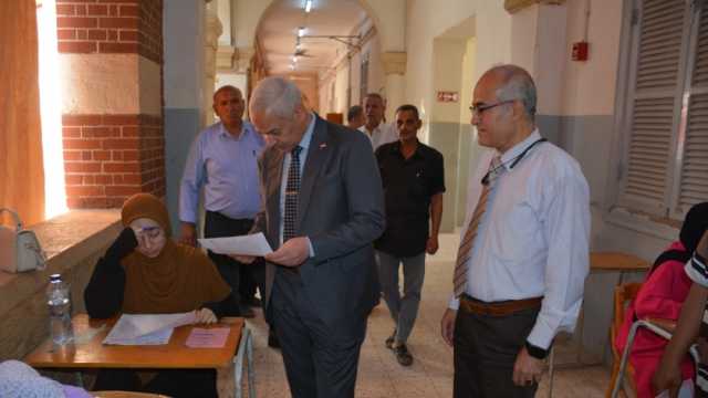 نائب رئيس جامعة أسيوط: انتظام الامتحانات وإجراءات قانونية ضد المخالفين