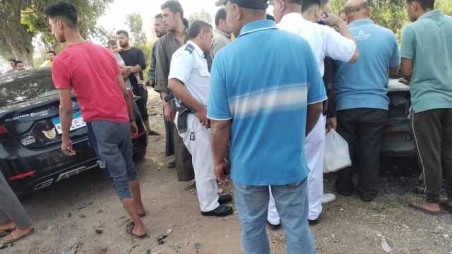 إصابة 3 في حادث تصادم بين سيارتين بـ«صحراوي البحيرة»