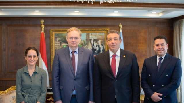 حازم عمر وسفير الاتحاد الأوروبي يبحثان الحد من اتساع دائرة التصعيد بالمنطقة العربية