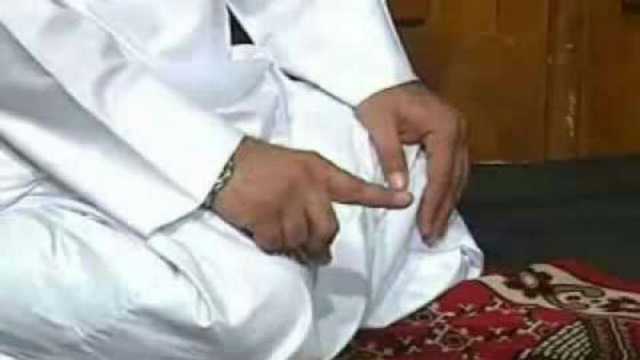 الصيغة الصحيحة للتشهد كما وردت عن النبي.. «التحيات لله»