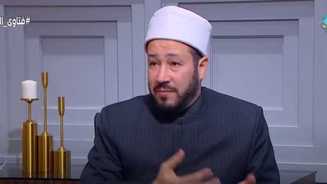 أمين الفتوى يوضح حكم دفع الصدقات للمتسولين في الشارع (فيديو)