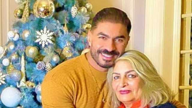 من هي والدة خالد سليم؟.. حلق شعره لدعمها في مرضها