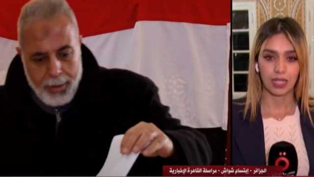 استمرار توافد المصريين في الجزائر للتصويت بالانتخابات الرئاسية (فيديو)