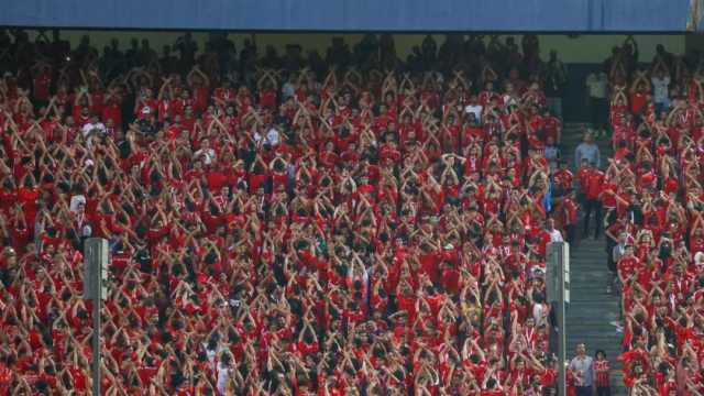 جماهير الأهلي تفاجئ اللاعبين بطلب غريب بعد التتويج بلقب دوري أبطال أفريقيا