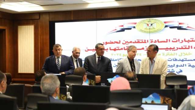وزير التنمية المحلية يتابع اختبارات المرشحين لـ5 منح تدريبية في الصين