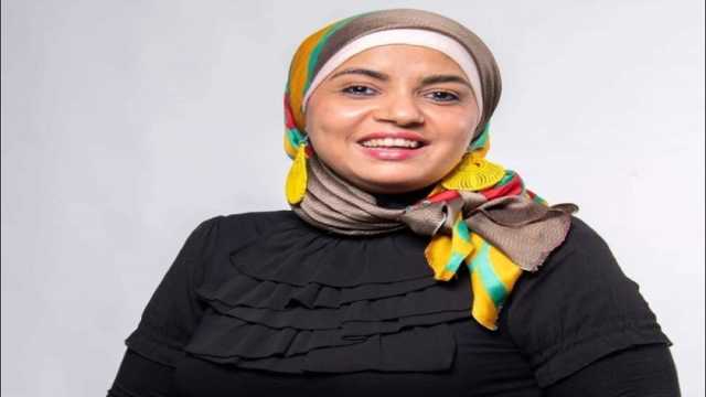 برؤية معاصرة.. «شيرين» تعيد إحياء تراث مصر الفرعوني في لوحاتها الفنية