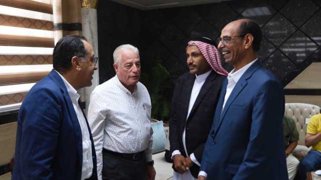 رئيس الوزراء يتفقد أعمال التطوير بميناء نويبع البحري