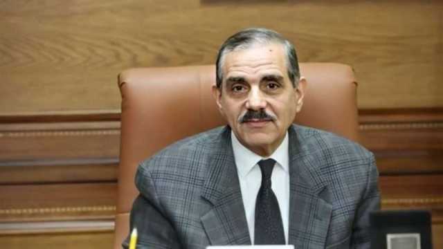 تعديل تعاقد 893 موظفا بالديوان العام والوحدات المحلية في كفر الشيخ