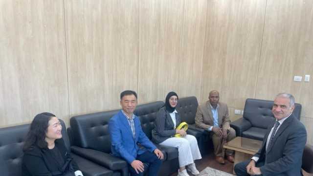 جامعة أسوان تستقبل وفدا من المدرسين الكوريين للتدريس بكلية الألسن