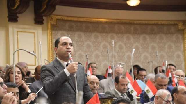 النائب عمرو درويش يدعو المواطنين إلى سرعة التقدم للتصالح في مخالفات البناء