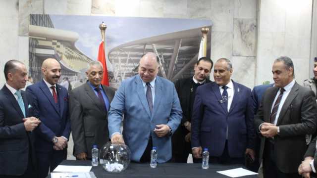 رئيس «القابضة للمطارات» يشهد إجراء قرعة الحج للعاملين بالشركة