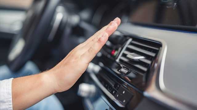 احذر 4 عادات خاطئة تضر مكيف السيارة.. إحداها قد تسبب انفجاره