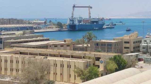 تداول 13 ألف طن بضائع و615 شاحنة في مواني البحر الأحمر