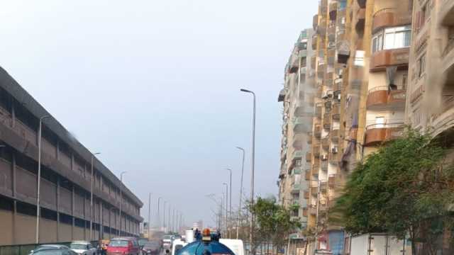 القاهرة والجيزة تنشران أكثر من 200 معدة في الشوارع لسحب مياه الأمطار