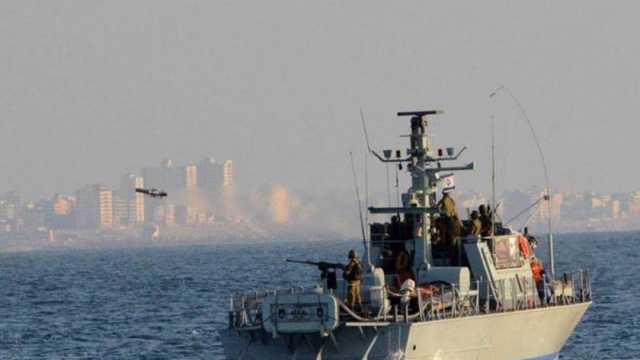 قصف كثيف من زوارق الاحتلال الإسرائيلي على ساحل غزة وشمالي القطاع