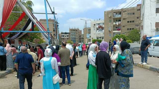 بدء توافد طلاب الثانوي العام على لجان امتحانات الجيولوجيا وعلم النفس والجبر