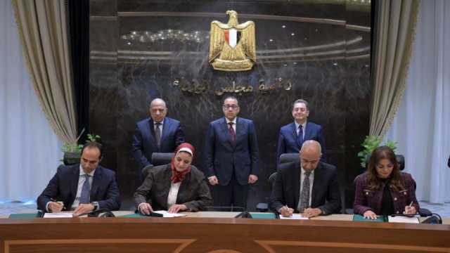 مدبولي يشهد توقيع مذكرتي تفاهم لإنتاج الكهرباء من الطاقات الجديدة والمتجددة