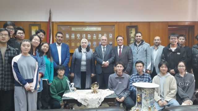 «ألسن القاهرة» تخرج دفعة جديدة من طلاب جامعة شانغهاي الصينية في اللغة العربية