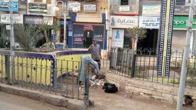حملات مكثفة لرفع المخلفات وصيانة أعمدة الإنارة في مدينة بيلا