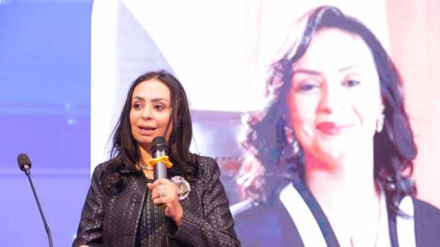 مايا مرسي تحصل على جائزة الإنجاز المؤسسي لجهودها في تمكين المرأة