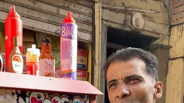 «رامي» يصنع الفشار أمام لجان الانتخاب بشبرا: «كأننا في عيد»