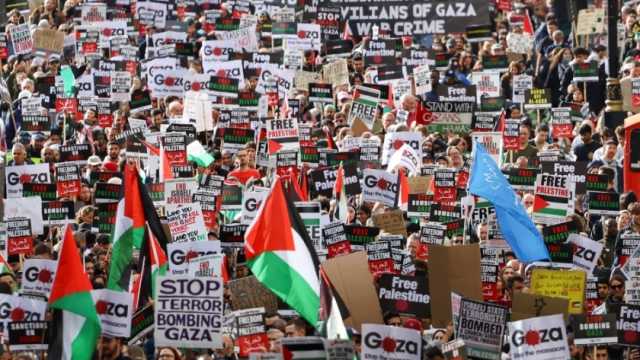 عشية مباراة فرنسا وإسرائيل.. مظاهرات داعمة لفلسطين تجوب شوارع باريس