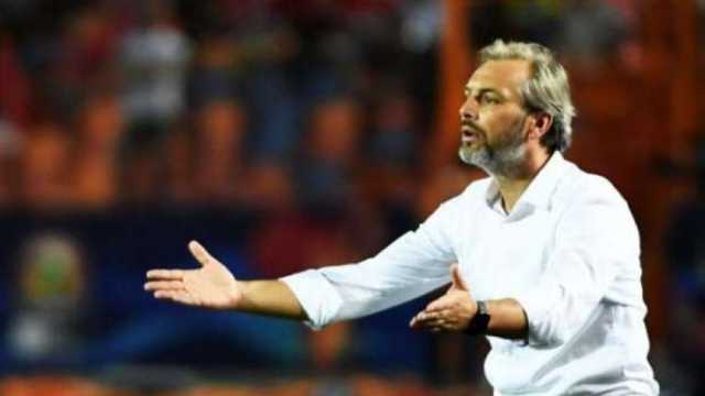 عبير فؤاد تكشف مصير مدرب منتخب الكونغو في مباراة اليوم.. «هيحصل مفاجأة»