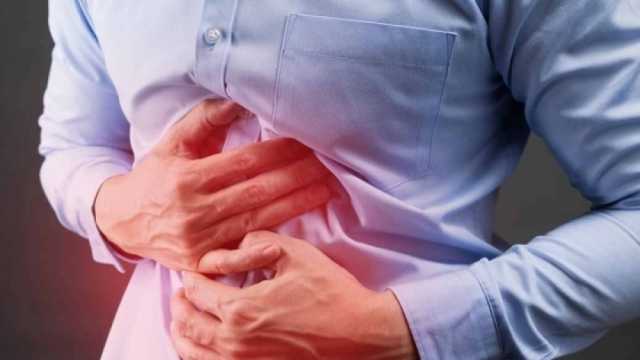 «الصحة» تحذر من 3 أعراض لآلام القولون.. «لو ظهرت عليك اذهب للطبيب»