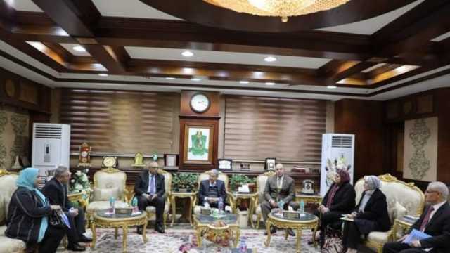محافظ المنيا يبحث مع نائب وزير الصحة خطة تحسين الخصائص السكانية