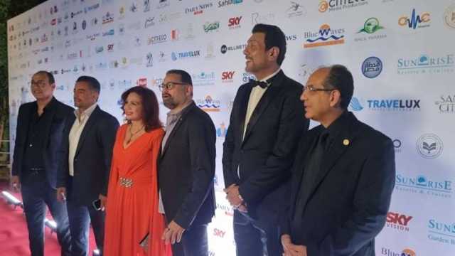 وصول إلهام شاهين وهاني سلامة لحفل افتتاح مهرجان الغردقة السينمائي