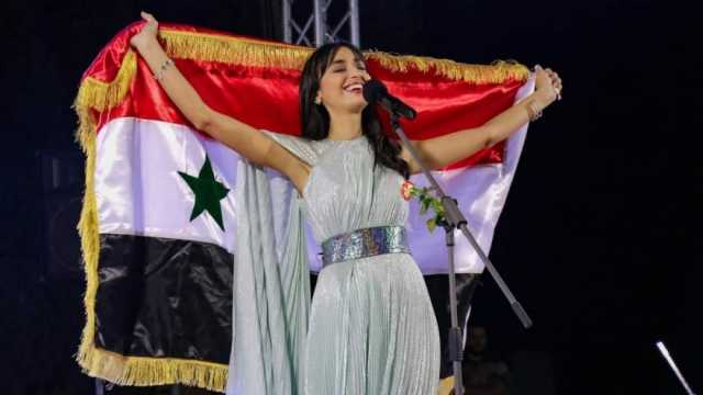 فايا يونان تبدأ حفلها بمهرجان القلعة على نغمات «يا قاتلي».. وتشكر مصر