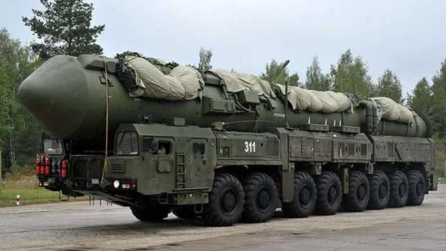 «الدفاع الروسية»: مستعدون لإجراء مناورة بتشكيلات صاروخية استعدادا لحرب محتملة