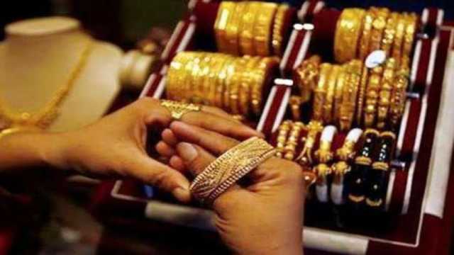 انخفاض الدولار في مصر يجبر أسعار الذهب على التراجع رغم صعودها عالميا