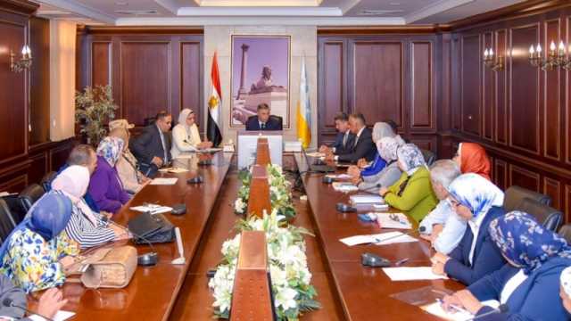 محافظ الإسكندرية يوجه بمتابعة رصف الشوارع وتكثيف حملات إزالة الإشغالات