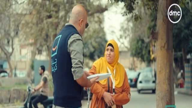 «حياة كريمة» تمنح سيدة مصابة بشلل الأطفال 100 ألف جنيه.. «غيرت حياتها»